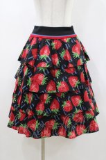 画像1: Jane Marple / Strawberry Meets Logoダンドールスカート  ブラック H-26-04-26-1011-JM-SK-KB-ZH (1)