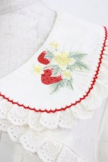画像4: 包子猪lolita（海外ロリータブランド） / いちご刺繍ブラウス XL アイボリー H-26-04-28-041-PU-BL-NS-ZH (4)