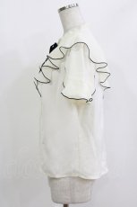 画像2: Fi.n.t / 配色メローシアーラッフルブラウス Free OFF WHITE H-26-05-01-035-CA-TO-NS-ZH (2)