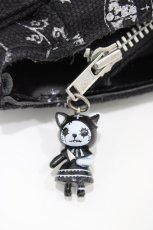 画像4: HANGRY&ANGRY / 刺繍ワッペンショルダーバッグ  黒 H-26-05-04-028-HN-BG-AK-ZH (4)