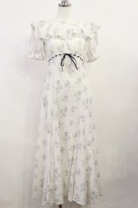 画像1: evelyn / バストリボン花柄ワンピース Free オフ/ネイビー H-26-05-05-017-LO-OP-NS-ZH (1)