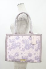 画像1: Maison de FLEUR / フラワーレーススクエアトートバッグ マチ:11 高さ:25.5 幅:33 持ち手:50 ラベンダー H-26-05-07-1035-LO-BG-NS-ZH (1)