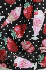 画像4: Angelic Pretty / Fresh Strawberry Diner ジャンパースカート Free ブラック H-26-05-11-007-AP-OP-NS-ZH (4)
