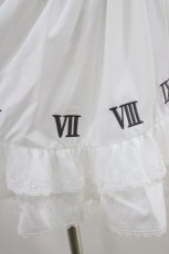 画像5: Hoshibako Works / 東方Project ×HoshibakoWorks 十六夜咲夜 時計盤刺繍入りフリルエプロン Free 白 H-26-05-13-1013-LO-OP-NS-ZH (5)