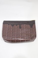 画像2: Q-pot. / メルティーチョコレートコスメティックポーチ  チョコレート H-26-05-17-1013-QP-ZA-KB-ZH (2)