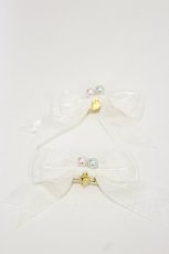 画像1: BABY,THE STARS SHINE BRIGHT / はるちゃんの願いを紡ぐFlower embroideryリボンパールクリップ  オフ白 H-26-05-18-017-BA-AC-NS-ZH (1)