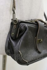 画像2: フェリシモ / 魔法部×まくらくらま 秘密の魔法工房 ミニダレスバッグ 縦約13cm、横約26.5cm、まち幅約8cm チャコール H-26-05-18-032-LO-BG-NS-ZH (2)