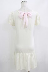 画像3: Emily Temple cute / バックリボンカットワンピース  オフ×ピンク H-26-05-23-027-ET-OP-KB-ZH (3)