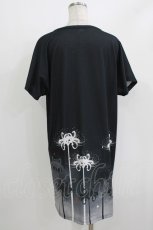 画像3: curiosite / 彼岸花Tシャツワンピース  ブラック H-26-05-23-038-LO-OP-KB-ZH (3)