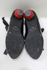 画像4: DearMyLove / いちごヒールパンプス 23.5cm ブラックエナメル H-26-05-26-080-GO-SH-NS-ZH (4)
