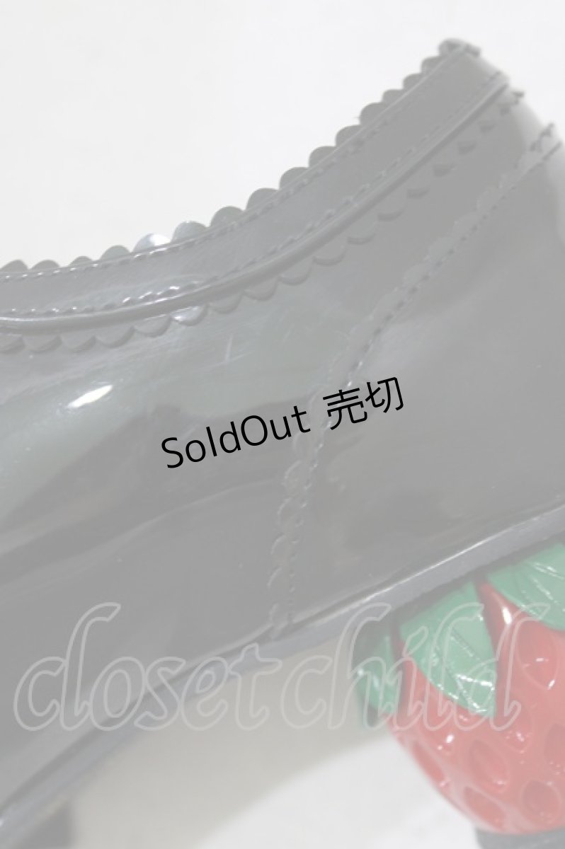 画像5: DearMyLove / いちごヒールパンプス 23.5cm ブラックエナメル H-26-05-26-080-GO-SH-NS-ZH (5)