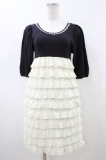 画像1: Emily Temple cute / 切替フリルワンピース  クロ×オフ H-26-05-27-023-ET-OP-KB-ZH (1)