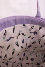 画像5: Maison de FLEUR / OCTAVINELLE/サイドリボントート/ディズニーツイステッドワンダーランドコラボ  ラベンダー H-26-06-01-1039-LO-BG-NS-ZH (5)