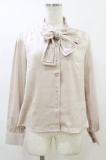 画像1: an another angelus / ローズカットワークボウタイブラウス Free BEIGE H-26-06-01-010-CA-BL-NS-ZH (1)