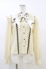画像1: axes femme POETIQUE / ドリーミーメルヘン柄刺繍ブラウス/Disney M 生成り H-26-06-01-024-AX-BL-NS-ZH (1)