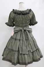 画像3: metamorphose / シャーリングティアードセーラーワンピース 1 カーキ/黒 H-26-06-03-004-ME-OP-NS-ZH (3)