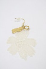 画像1: Emily Temple cute / レースピアス  オフ H-26-06-06-011-ET-AC-KB-ZH (1)