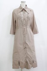 画像1: Rozen Kavalier / 刺繍シャツワンピース  ベージュ H-26-06-07-1004-OO-OP-AK-ZH (1)