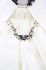 画像3: MARBLE / アンティーク貴族風タイ付きビショップドスリーブブラウス  アイボリー H-26-06-08-1042-GO-BL-AK-ZH (3)