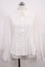 画像1: BABY,THE STARS SHINE BRIGHT / 王冠レースの袖ピンタックブラウス Free 白 H-26-06-08-012-BA-BL-NS-ZH (1)