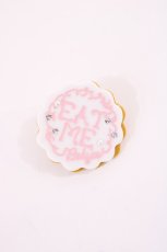 画像1: BABY,THE STARS SHINE BRIGHT / EAT ME ピンズ  白 H-26-06-08-023-BA-AC-NS-ZH (1)