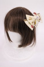 画像1: ALICE and the PIRATES / 雪降る聖夜の不思議な贈り物柄バレッタ  アイボリー H-26-06-11-1039-PA-AC-NS-ZH (1)