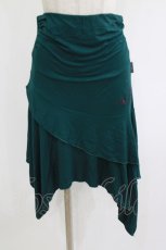 画像1: Ozz oneste / 蝶刺繍アシメスカート  緑 H-26-06-16-1002-OO-SK-AK-ZH (1)