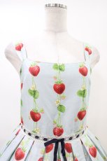 画像4: Emily Temple cute / トリプルStrawberryノースリーブワンピース M サックス H-26-06-19-028-ET-OP-NS-ZH (4)