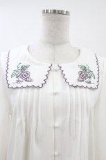 画像3: Fi.n.t / ブドウ刺繍衿ブラウス Free OFFWHITE H-26-06-28-2045-CA-BL-NS-ZH (3)