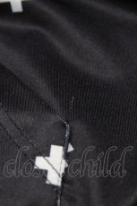 画像3: NieR Clothing / 総柄ZIP半袖パーカー  黒 H-26-07-02-051-PU-TO-KB-ZH (3)