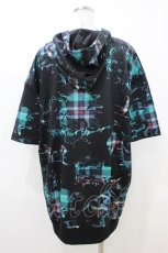 画像2: NieR Clothing / 総柄半袖プルパーカー  黒 H-26-07-02-055-PU-TO-KB-ZH (2)