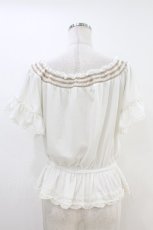 画像2: LIZ LISA / 刺繍トップス Free 白 H-26-07-02-1035-LO-TO-NS-ZH (2)