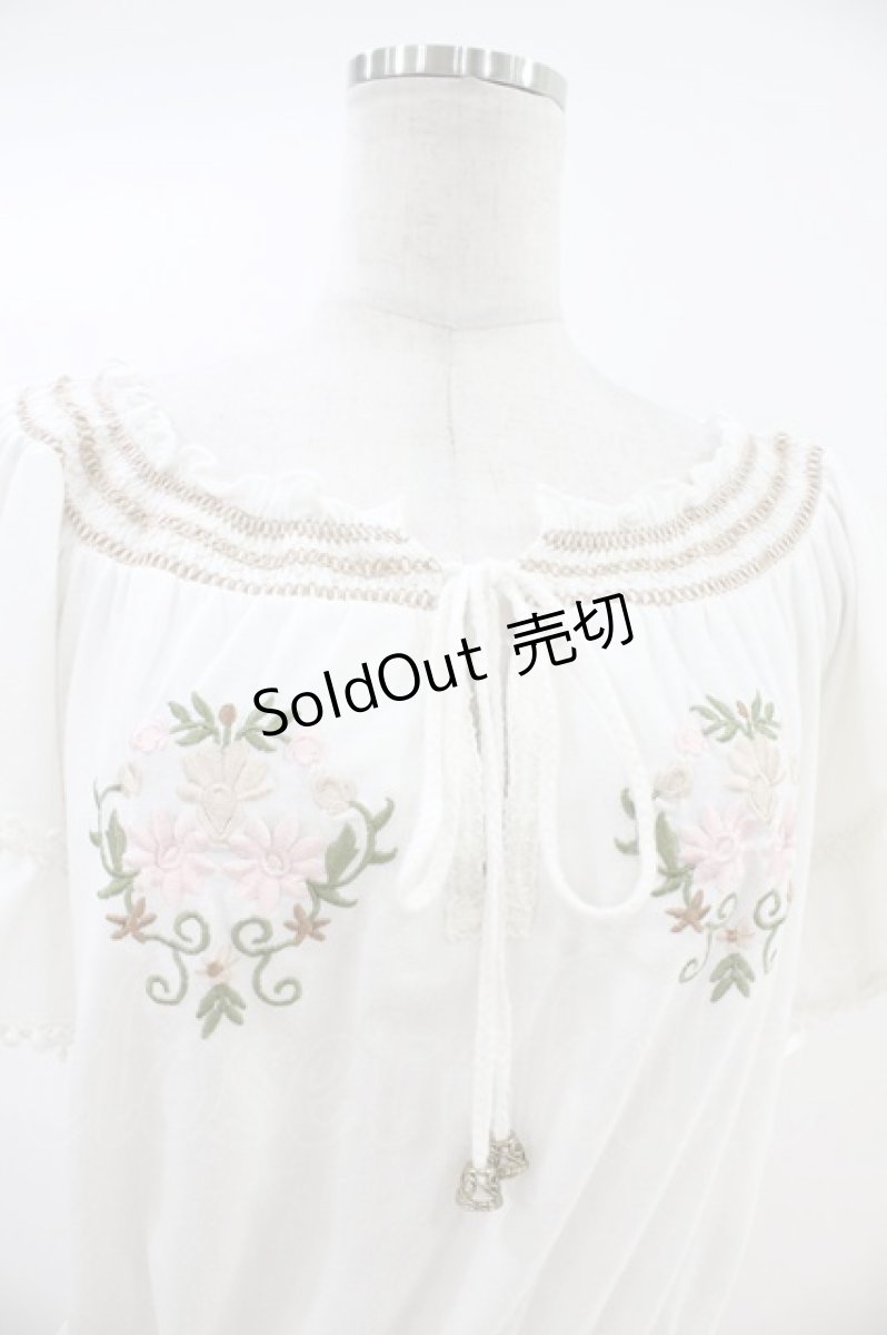 画像3: LIZ LISA / 刺繍トップス Free 白 H-26-07-02-1035-LO-TO-NS-ZH (3)