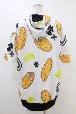 画像2: NieR Clothing / 総柄ZIP半袖パーカー  白 H-26-07-02-063-PU-TO-KB-ZH (2)