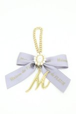 画像1: Maison de FLEUR / イニシャルリボンパールチャーム  ラベンダー H-26-07-03-1031-LO-ZA-NS-ZH (1)