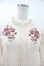 画像3: axes femme / ローズ刺繍プチフリルブラウス M 生成り H-26-07-07-057-AX-BL-YZ-ZH (3)