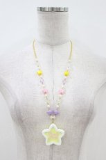 画像2: Angelic Pretty / Dreamy Night Cakesネックレス  イエロー H-26-07-10-1008-AP-AC-NS-ZH (2)