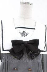 画像3: Amavel / Classique Emblem Setup風セーラーミドル丈ワンピース Free グレー H-26-07-10-1022-CA-OP-NS-ZH (3)