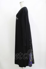 画像2: NieR Clothing / プリント切替ロングワンピース  黒 H-26-07-12-1080-PU-OP-KB-ZH (2)