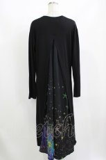 画像3: NieR Clothing / プリント切替ロングワンピース  黒 H-26-07-12-1080-PU-OP-KB-ZH (3)