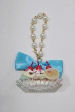 画像1: axes femme kawaii / 【mikko illustration × TiTi fake sweets accessory × axes femme KAWAII】バナナスプリットチャーム  サックス H-26-07-15-068-AX-AC-NS-ZH (1)