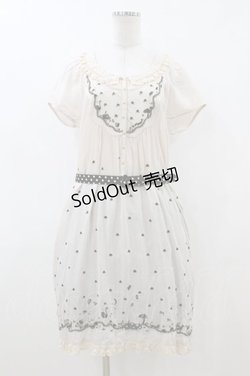画像1: Cherir la femme / ベルト付き刺繍ワンピース M アイボリー H-26-07-17-031-LO-OP-NS-ZH (1)
