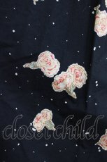 画像4: PINK HOUSE / little sunny bite×PINK HOUSE Carnation print long dress Free ブラック H-26-07-18-029-LO-OP-NS-ZH (4)