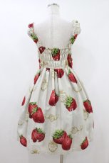 画像2: Emily Temple cute / Creamy Strawberryノースリーブワンピース  ライトグレー H-26-07-22-041-ET-OP-AK-ZH (2)