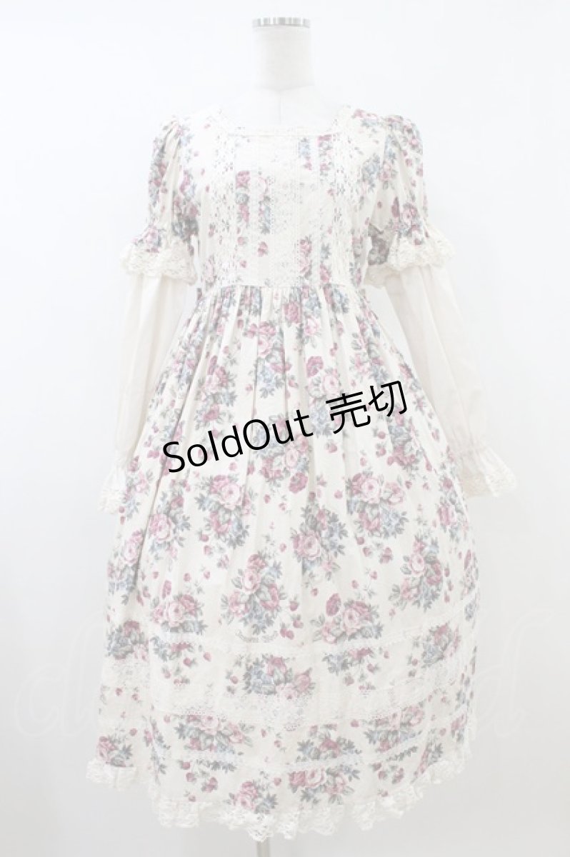 画像6: Innocent World / 薔薇と苺のドールワンピース M ミルクティ×生成 H-26-07-24-1032-IW-OP-NS-ZH (6)