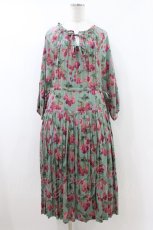 画像1: Jane Marple Dans Le Salon / Winter cherries drawstring dress  グリーン H-26-07-24-014-JM-OP-KB-ZH (1)
