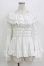画像1: ATELIER PIERROT / オフショルダーシャーリングブラウス  ホワイト H-26-07-25-026-EL-BL-KB-ZH (1)