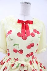 画像4: Angelic Pretty / ドレンチェリー切替ワンピース Free イエロー H-26-08-06-1038-AP-OP-NS-ZH (4)