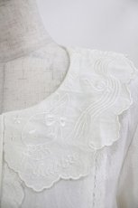 画像4: Flower Bouquet（海外ロリータブランド） / うさぎ刺繍ブラウス XXL 白 H-26-08-16-054-PU-BL-NS-ZH (4)