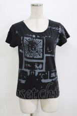 画像1: STIGMATA / プリント半袖カットソー  黒 H-26-08-19-1032-PU-TO-AK-ZH (1)